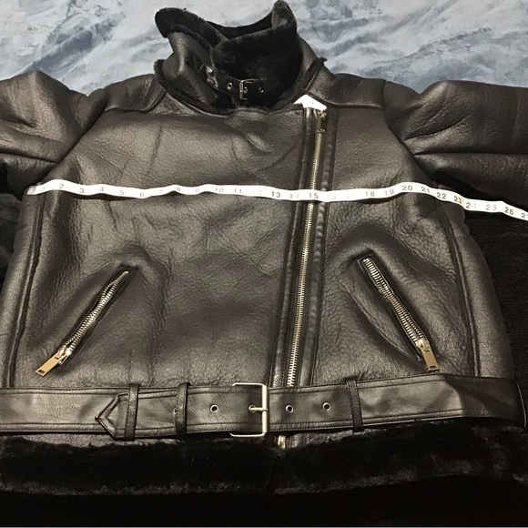 Almost same size - Picture 2 of 2